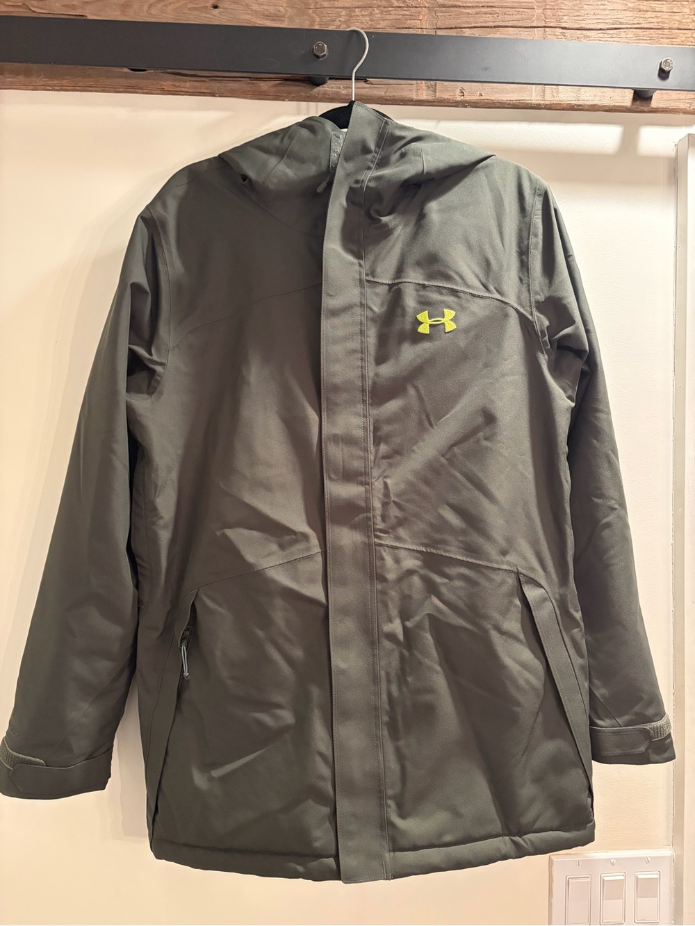 Under Armour Men's Hooded Jacket